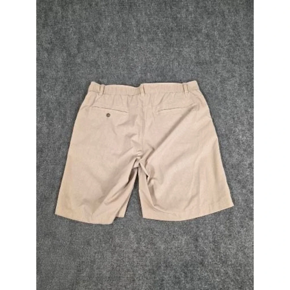 Under‎ Armour HeatGear Mens Tan Golf Shorts Size 38 Performance Khaki Athletic